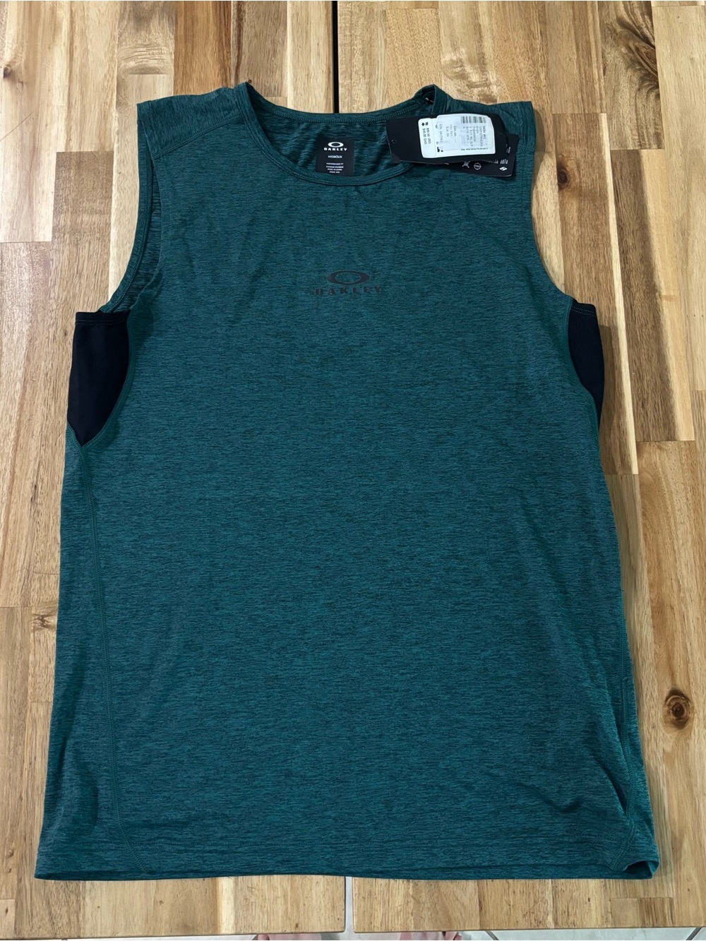 Oakley Muscle Tank